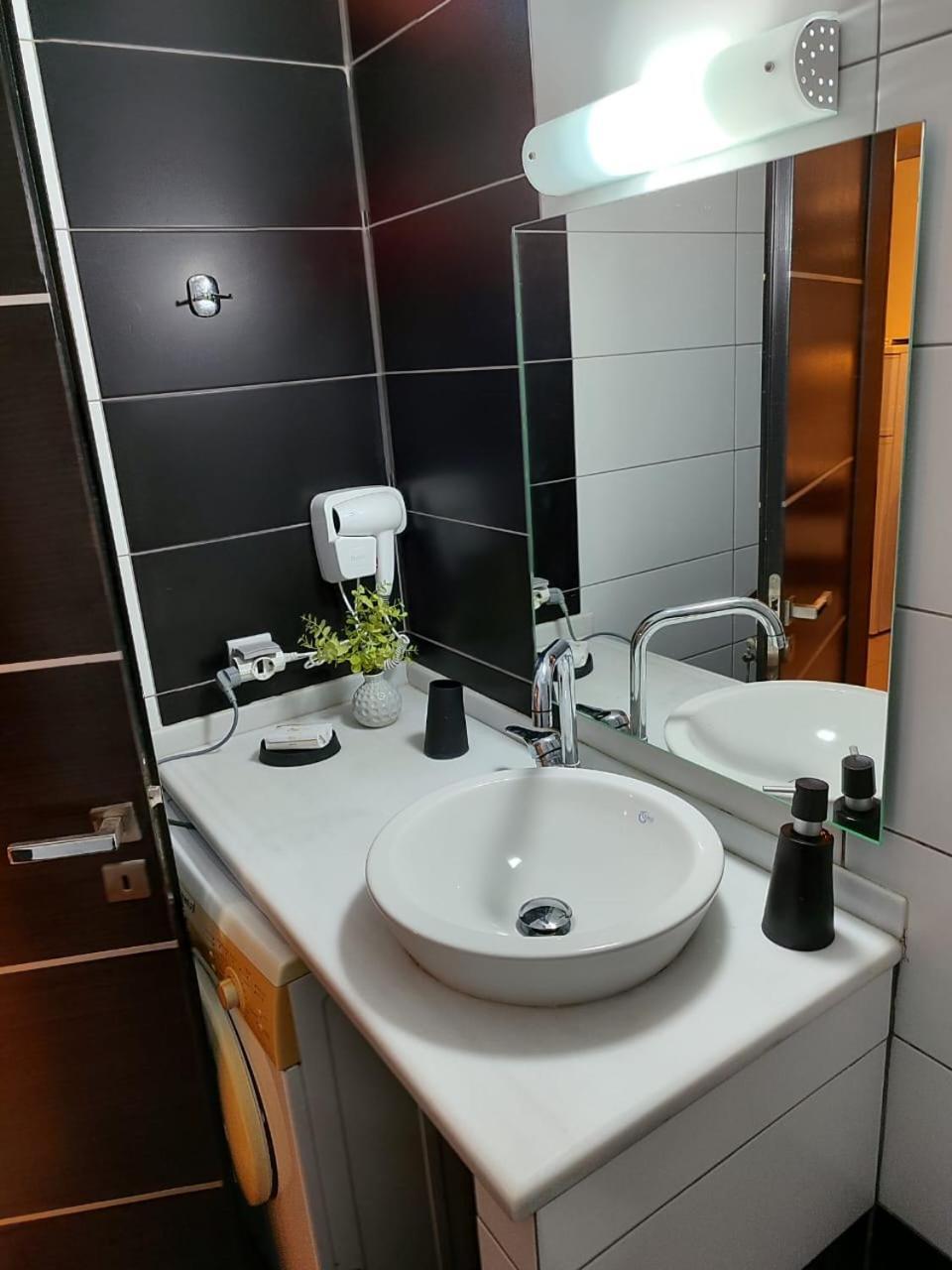 Adam Apartments Sarande Exterior photo